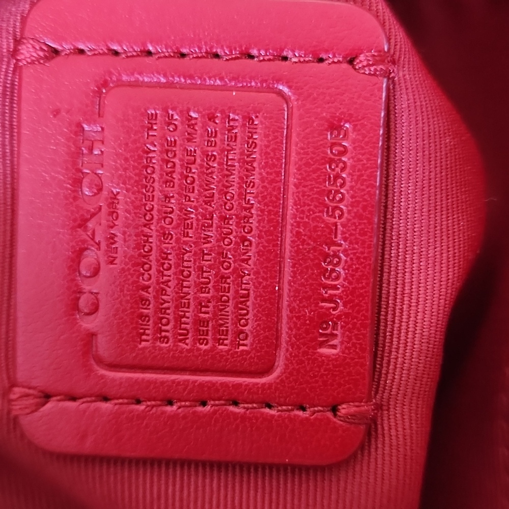 Beautiful Coach Red Leather With Western Rivets Corner Zip Wristlet Wallet ♥️🤠 - Picture 8 of 12